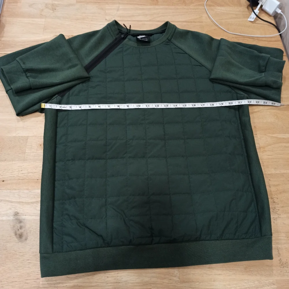 Nike sportswear tech
